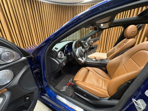MERCEDES-BENZ C200 4 MATİC AMG İÇİ TABA HATASIZ BOYASIZ 12 TAKST