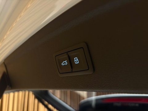 AUDİ A3 SPORTBACK 35 TFSI ADVANCED CAM TAVAN HATASIZ 12 TAKSİT
