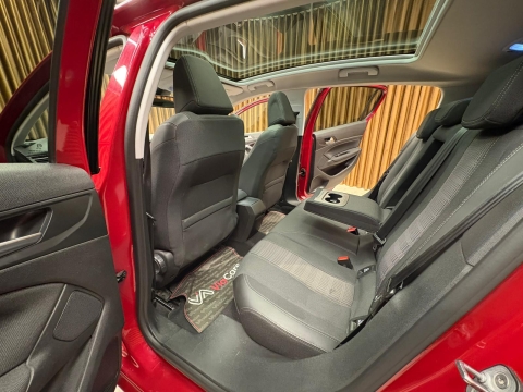 PEUGEOT 1.2 PURETECH ALLURE CAM TAVAN OTOMATİK 12 TAKSİT