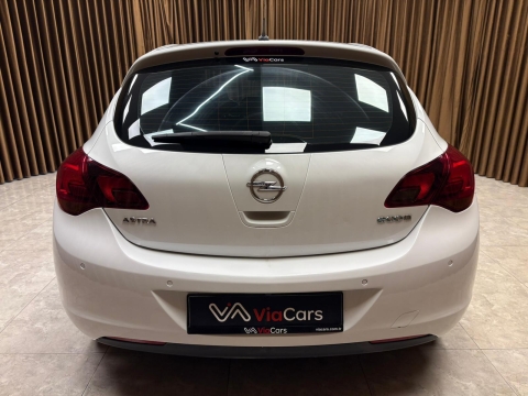 OPEL ASTRA 1.3 CDTI COSMO TESLA EKRAN HATASIZ BOYASIZ 12 TAKSİT