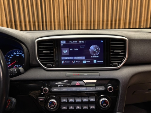 KİA SPORTAGE 1.6 CRDI ELEGANCE 4X2 CAM TAVANLI HATASIZ 12 TAKSİT