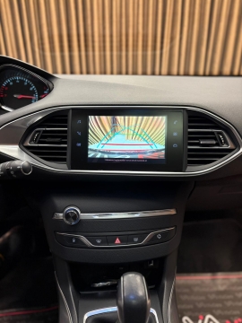 PEUGEOT 1.2 PURETECH ALLURE CAM TAVAN OTOMATİK 12 TAKSİT