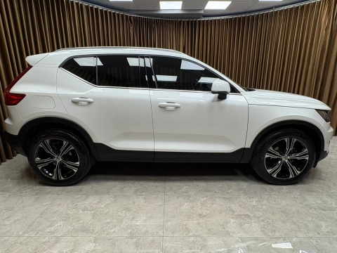 VOLVO XC40 1.5 T3 INSCRİPTİON SERVİS BKM. HATASIZ 12 TAKSİT