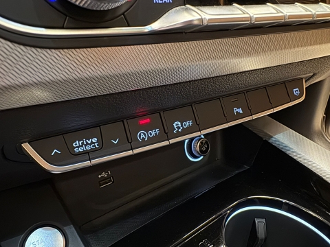AUDİ A4 40 TDI QUATTRO ADVANCED HATASIZ BOYASIZ 12 TAKSİT