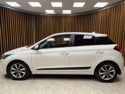 HYUNDAİ İ20 1.4 MPİ ELİTE OTOMATİK CAM TAVAN 12 TAKSİT