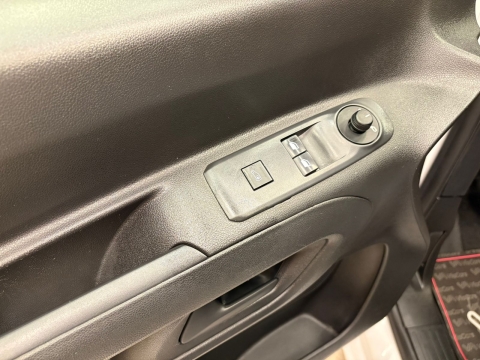 PEUGEOT PARTNER 1.5 BLUEHDİ COMFORT ÇİFT SÜRGÜ HATASIZ BOYASIZ