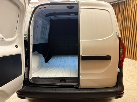 RENAULT KANGOO 1.5 BLUEDCİ Equilibre %20 FATURA K.KARTINA 12TKST