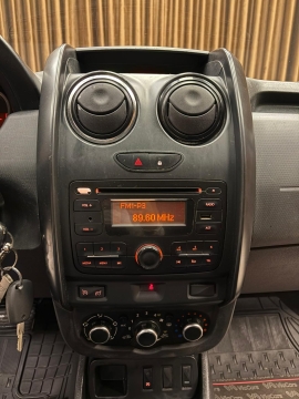 DACİA DUSTER 1.5 DCI 4X2 LAUERATE OTOMATİK HATASIZ 12 TAKSİT
