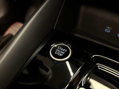 AUDİ A3 SPORTBACK 35 TFSI ADVANCED CAM TAVAN HATASIZ 12 TAKSİT