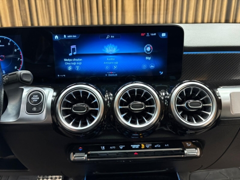 MERCEDES-BENZ GLB 200 AMG+ 4 MATİC CAM TAVAN HATASIZ 12 TAKSİT