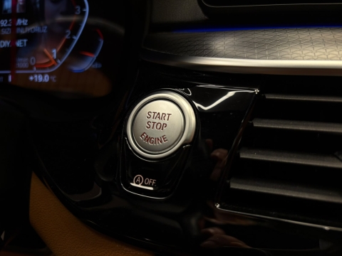 BMW 520İ SPECİAL EDİTİON M SPORT HATASIZ BOYASIZ 12 TAKSİT