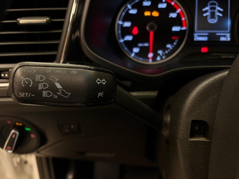 SEAT LEON 1.2 TSI STYLE OTOMATİK CAM TAVAN 12 TAKSİT