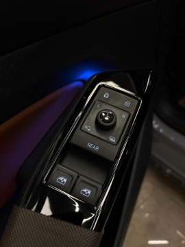 VOLKSWAGEN ID 4 PURE 2025 MODEL CAM TAVAN HATASIZ 12 TAKSİT