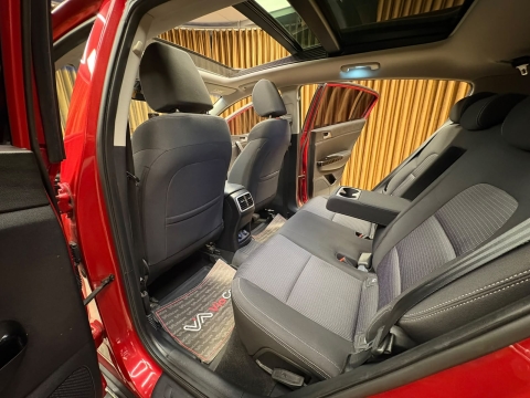 KİA SPORTAGE 1.6 CRDI ELEGANCE 4X2 CAM TAVANLI HATASIZ 12 TAKSİT