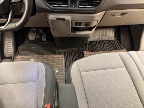 FORD CUSTOM 320L TİTANİUM 8+1 OTOMBİL %20 FATURA HATASIZ 12TAKST