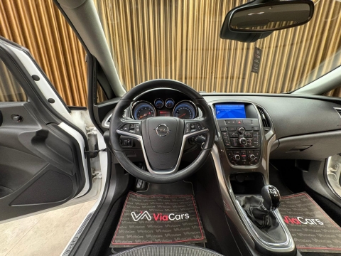 OPEL ASTRA SEDAN 1.4 TURBO COSMO SUNROOF 2012 MODEL 12 TAKSİT