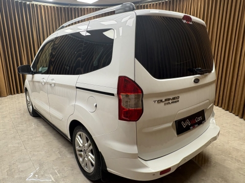 FORD TOURNEO COURİER 1.5 TDCİ TİTANİUM PLUS 12 TAKSİT