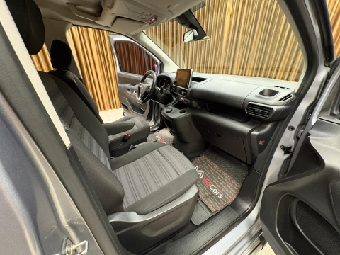 OPEL COMBO 1.5 CDTI ENJOY OTOMATİK HATASIZ BOYASIZ 12 TAKSİT