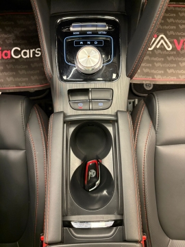 MG ZS EV LUXURY ELEKTİRİKLİ CAM TAVAN HATASIZ 12 TAKSİT