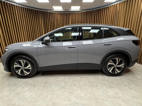 VOLKSWAGEN ID 4 PURE 2025 MODEL CAM TAVAN HATASIZ 12 TAKSİT