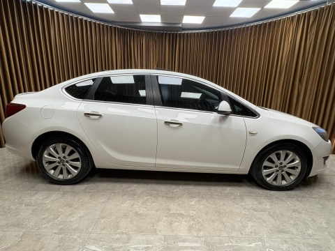 OPEL ASTRA SEDAN 1.4 TURBO COSMO SUNROOF 2012 MODEL 12 TAKSİT
